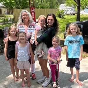 Meet your Posher, Dee